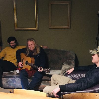 Ein bisschen verkatert: Kakkmaddafakka im Salzhaus.