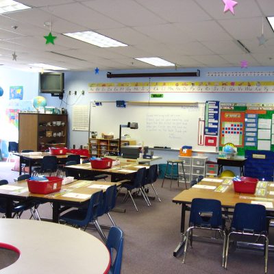 Elementary_classroom_in_Alaska
