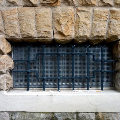 basement-1506368_1920