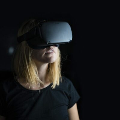 virtual-reality-4490469_1920
