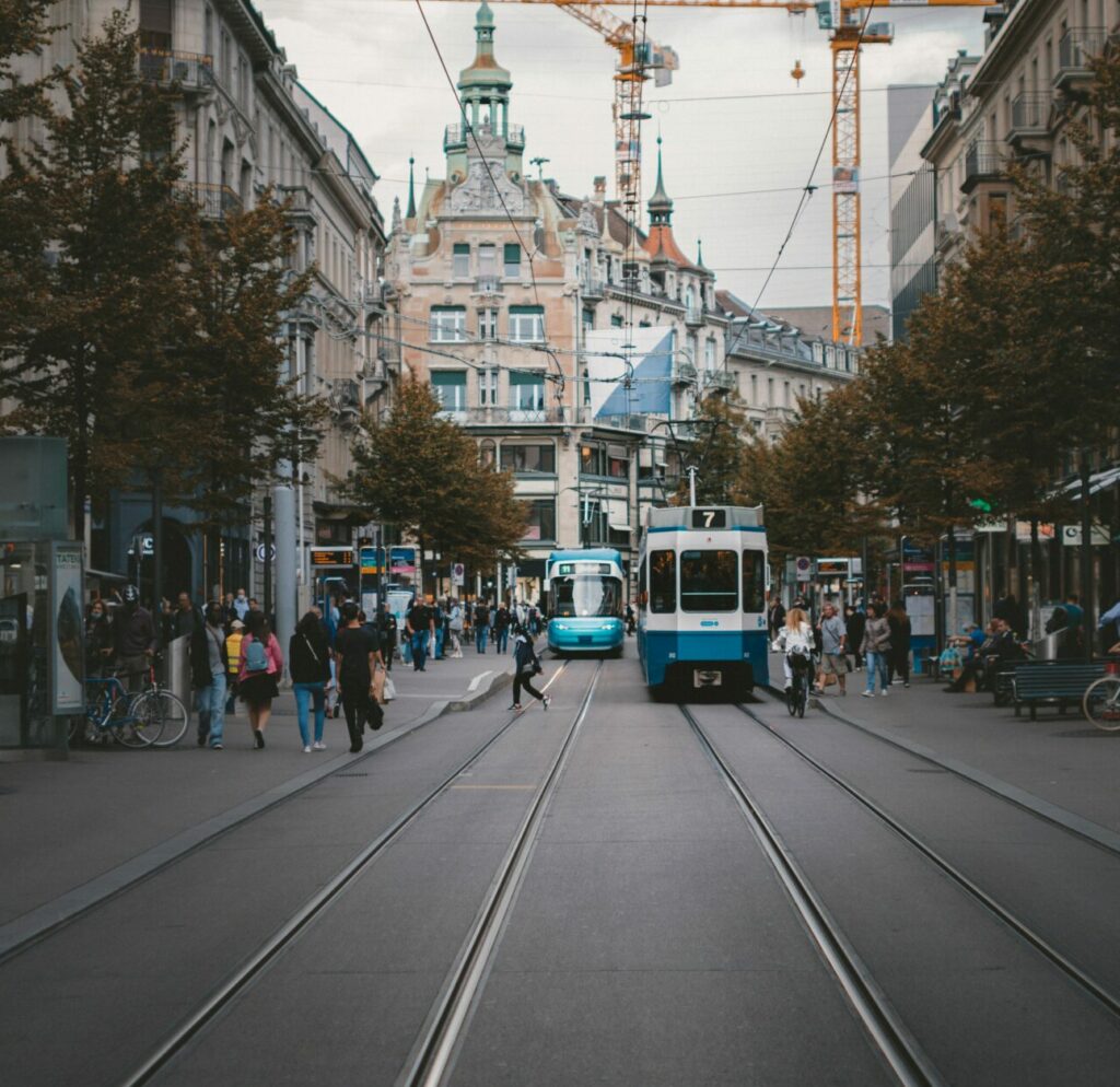 In Tourismusgebieten wie Zürich oder Winterthur sollen die Läden auch am Sonntag öffnen.