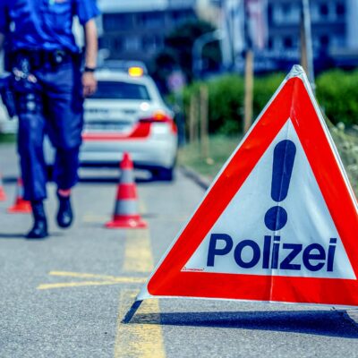 zurich-cantonal-police-gc94039329_1920