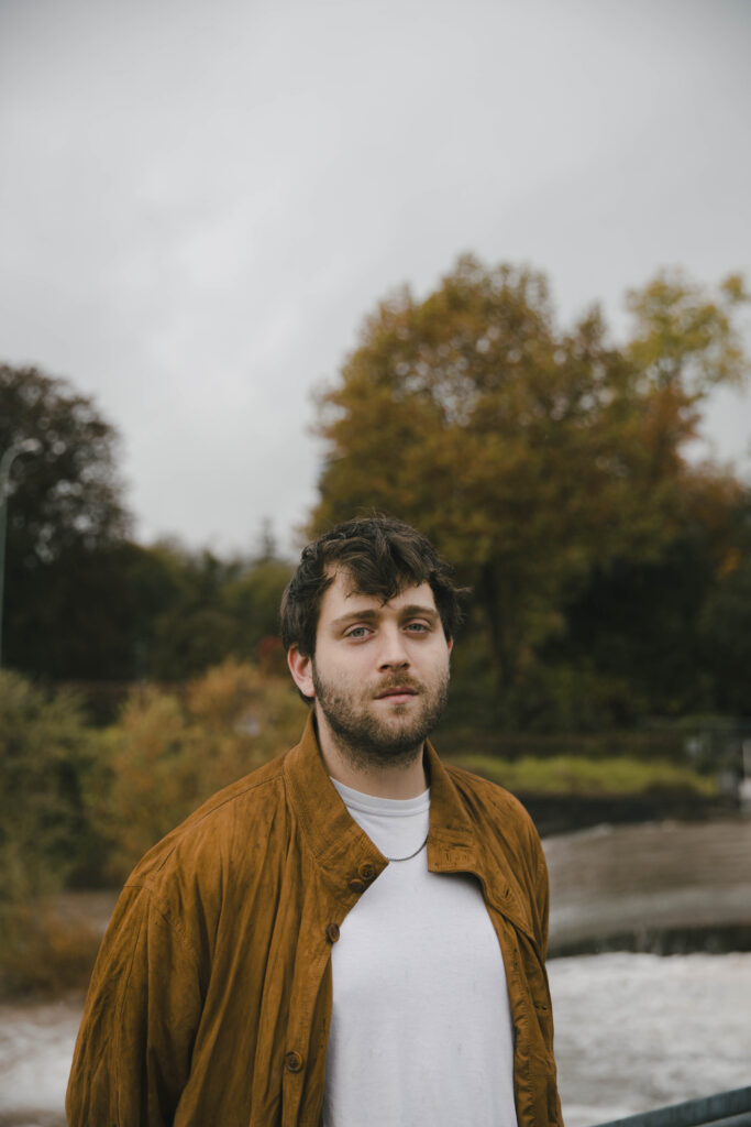 Elias Raschle aus Biel/Bienne als Augenwasser - D.I.Y. Drone Pop - im Interview