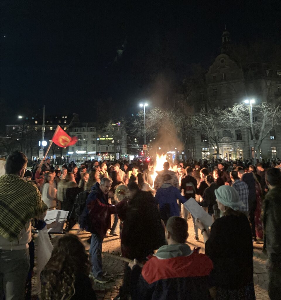 Ein Stimmungstest am Newroz in Zürich.