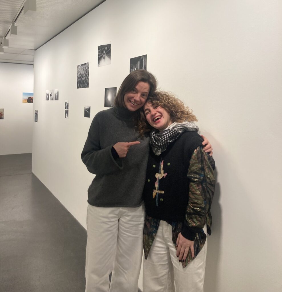 Queer-Community in Istanbul, Heimat und Identität: Fotografin Cansu Yildiran und Kuratorin Annette Amberg über die Ausstellung im Raum für Fotografie in der Coalmine.