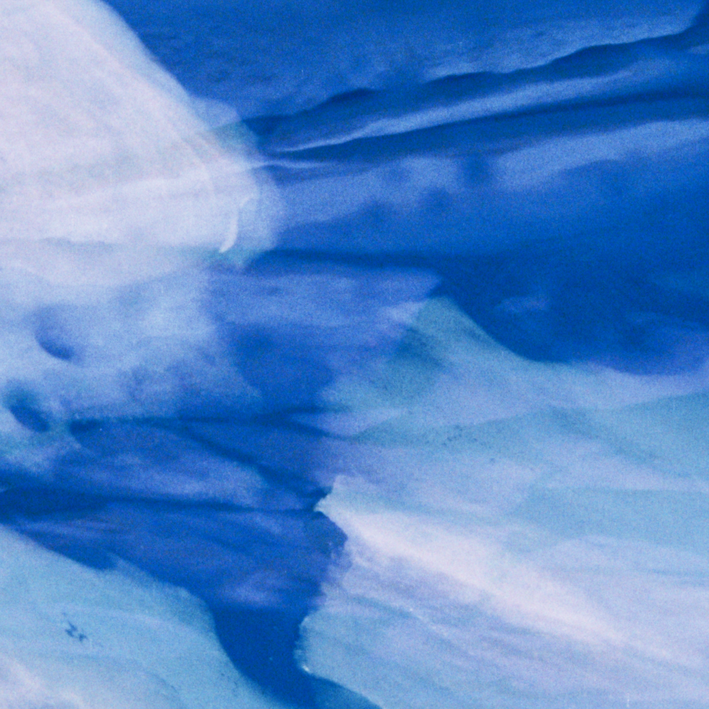 Unterwasser-Piano mit Field-Recording Collagen aus London und internationaler Sogwirkung.