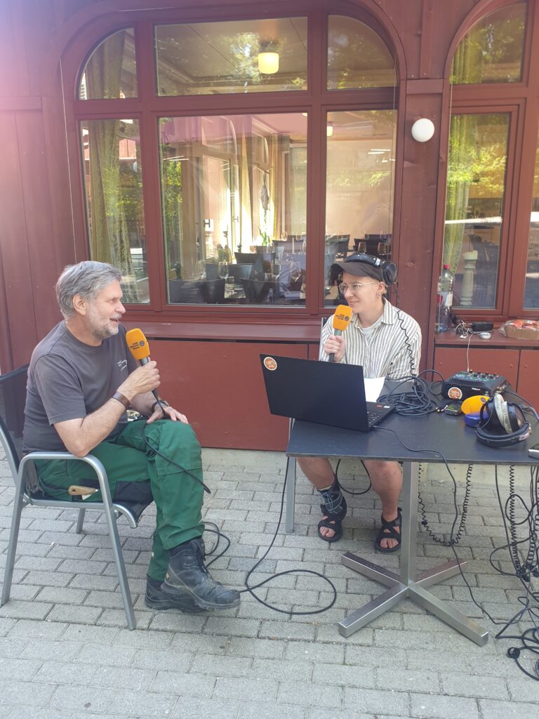 Radio wo sich Wolf und Luchs Guten Morgen sagen.